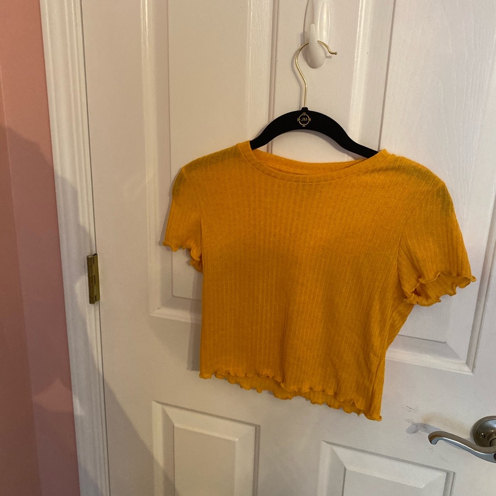 SHEIN ribbed yellow crop top